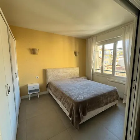Azurappart 3-rooms Carnot