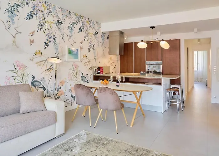 Azurappart 3-rooms Carnot Apartman