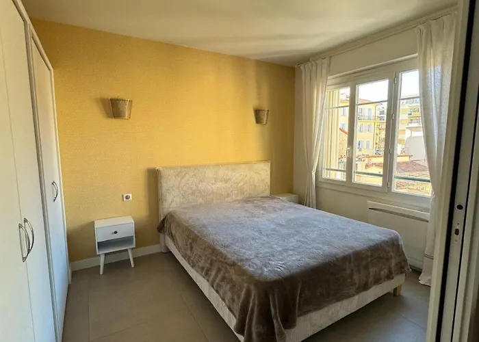 Azurappart 3-rooms Carnot